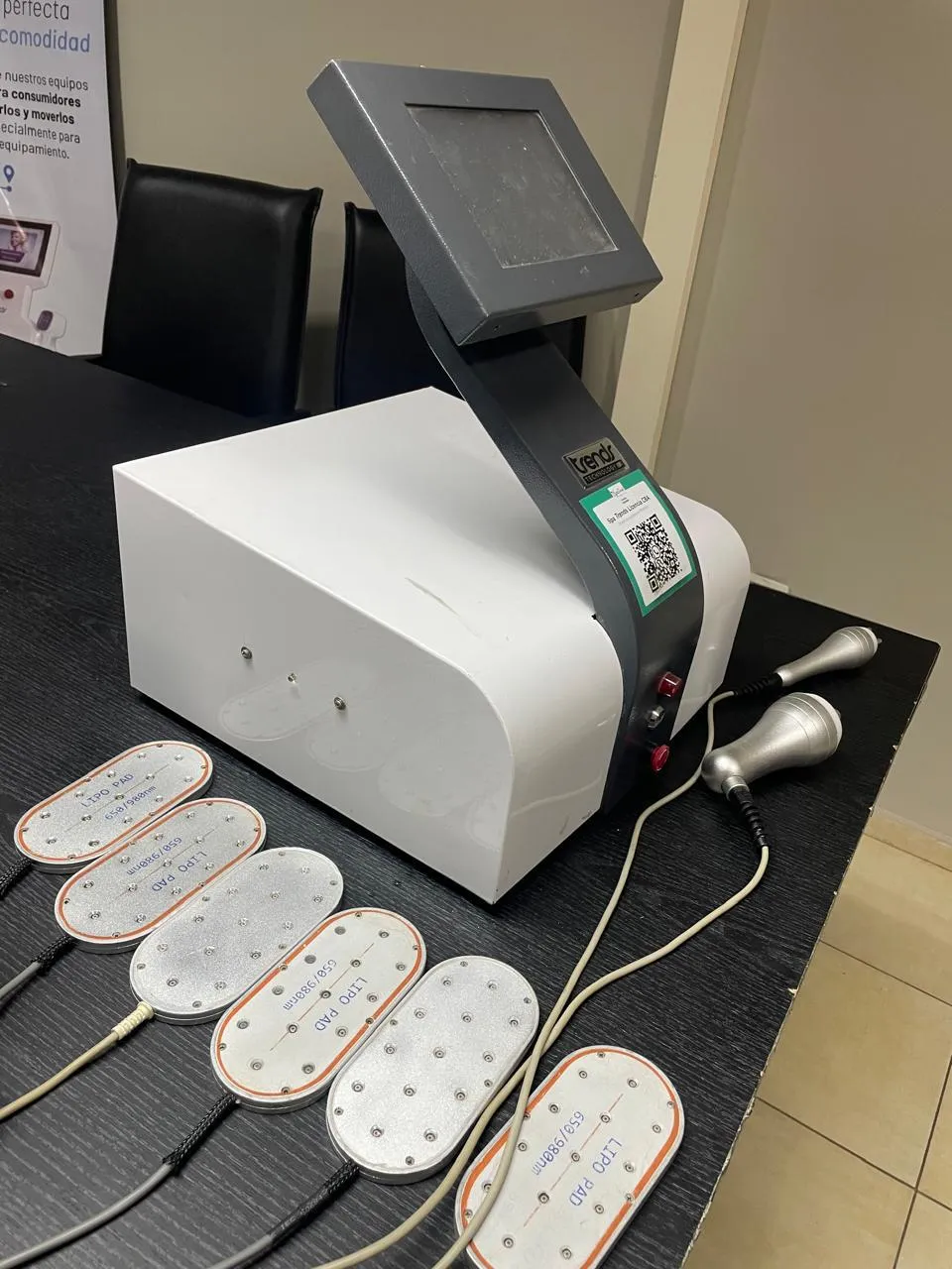 Lipolaser con Radiofrecuencia Tripolar facial y corporal Trends Technology — vista 4
