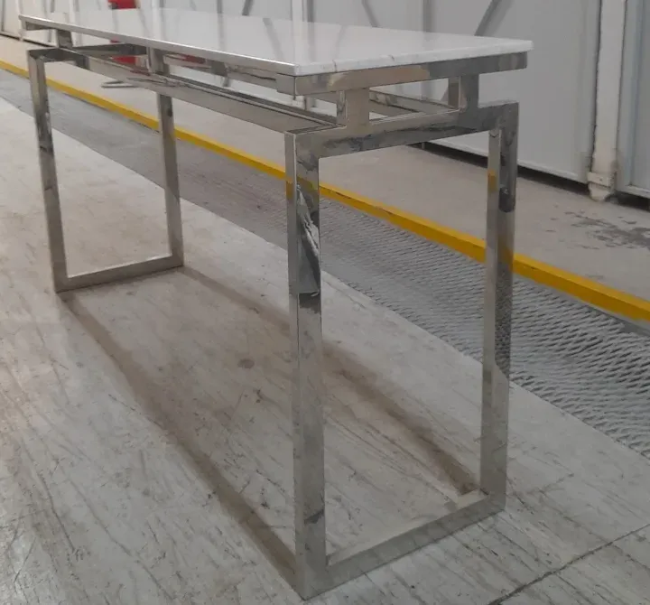 Mesa de Marmol con patas Cromadas — vista 3